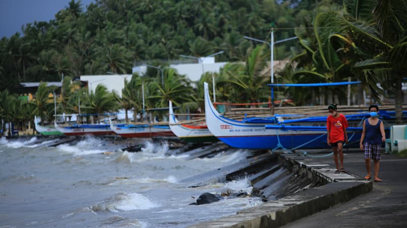 Le typhon Goni approche des Philippines.