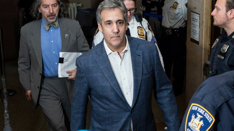 Michael Cohen retourne dans la salle d'audience après une pause dans son témoignage contre son ancien employeur et président des États-Unis, Donald Trump, à New York, le 24 octobre 2023. 