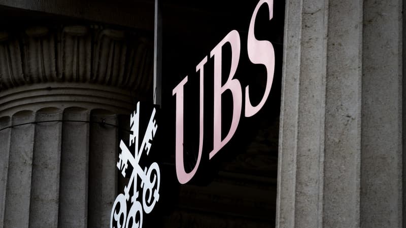Le groupe suisse est accusé d'avoir démarché la riche clientèle d'UBS France pour la convaincre d'ouvrir des comptes non déclarés en Suisse.
	
