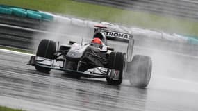Schumacher (Mercedes) et les pilotes risquent encore d'affronter une météo compliquée ce week-end en Malaisie