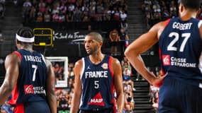 Nicolas Batum avec Guerschon Yabusele et Rudy Gobert lors d'un match des Bleus en août 2023