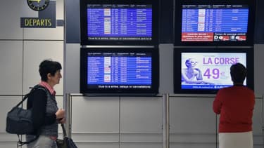 La grève lancée par les syndicats SNPL, Spaf et Alter (non représentatif), est prévue jusqu'à mardi soir.