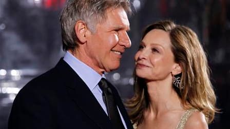 Les acteurs de cinéma Harrison Ford et Calista Flockhart se sont mariés. Les deux vedettes, qui se sont rencontrées à la cérémonie des Golden Globe en 2002, sont parents d'un garçon de neuf ans, Liam, adopté par Calista Flockhart. /Photo prise le 19 janvi