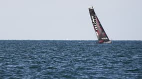 Alex Thomson a repris la course