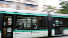 Le tramway à Paris.