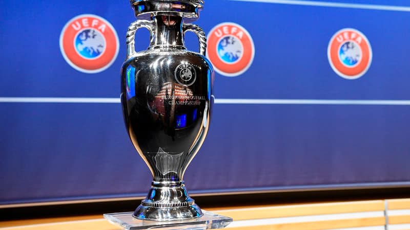 Le trophée Henri Delaunay.