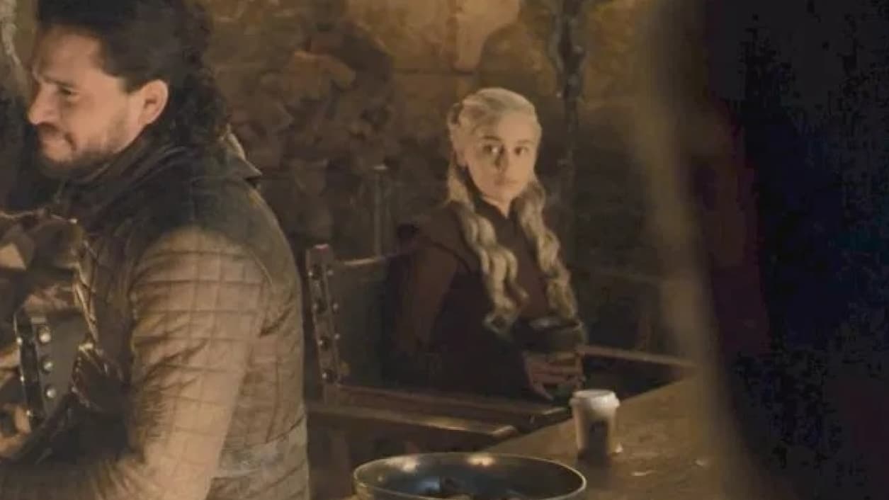 Le gobelet Starbucks dans Game of Thrones