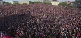 Euro 2016 - Le clapping géant des supporters islandais à Reykjavik