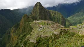 Fermée depuis mars à cause de la pandémie de nouveau coronavirus, le Machu Picchu, principal site touristique au Pérou, rouvre ses portes à un touriste japonais confiné.