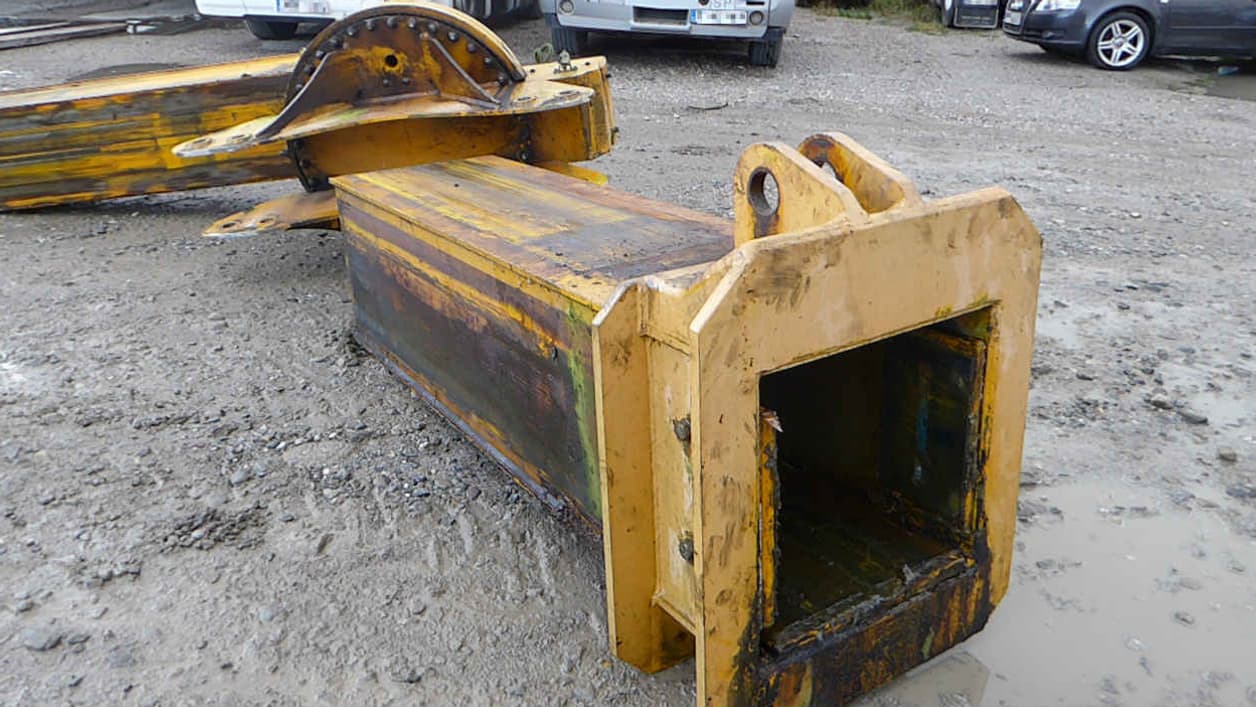 La grue de levage dans laquelle était caché l'herbe et le reste de la résine de cannabis - Image Douane française La grue de levage dans laquelle était caché l'herbe et le reste de la résine de cannabis - Image Douane française