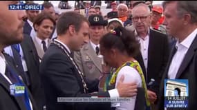 Emotion quand Emmanuel Macron réconforte la famille d’Alberic Riveta, soldat mort au Mali