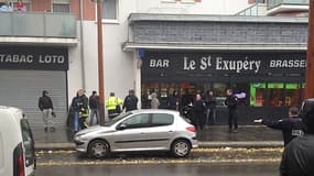 Le bar Le Saint Exupéry, devant lequel a eu lieu la fusillade vendredi à 13 heures.