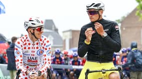Tadej Pogacar et Mathieu van der Poel avant le départ de la troisième étape du Tour de France, le 7 juillet 2025