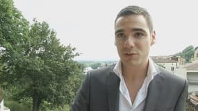 Etienne Bousquet-Cassagne, candidat du FN à la législative de Villeneuve-sur-Lot, compte la famille Le Pen comme "une référence".