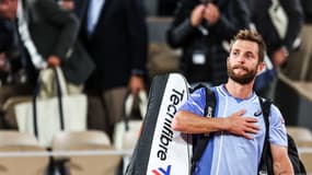 Corentin Moutet après sa défaite face à Jannik Sinner (2-6, 6-3, 6-2, 6-1) en 8e de finale de Roland-Garros, le 2 juin 2024