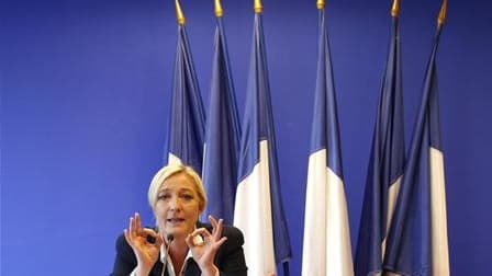 Marine Le Pen tente de rallier des personnalités d'horizons divers à sa candidature présidentielle en 2012 afin d'élargir son assise électorale, mais ses trophées restent pour l'instant rares. /Photo prise le 21 mars 2011/REUTERS/Benoît Tessier