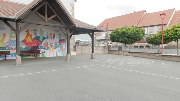 L'école de Bust (Bas-Rhin), le 2 septembre 2025, fermée par le rectorat de Strasbourg.