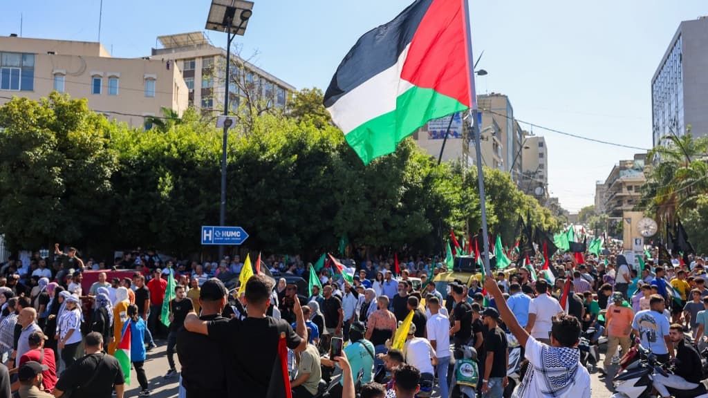 Des drapeaux palestiniens lors d'une manifestation contre Israël dans les rues de Beyrouth au Liban le 20 octobre dernier. Des drapeaux palestiniens lors d'une manifestation contre Israël dans les rues de Beyrouth au Liban le 20 octobre dernier.