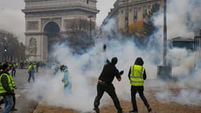 Mobilisation des gilets jaunes le 1er décembre à Paris 