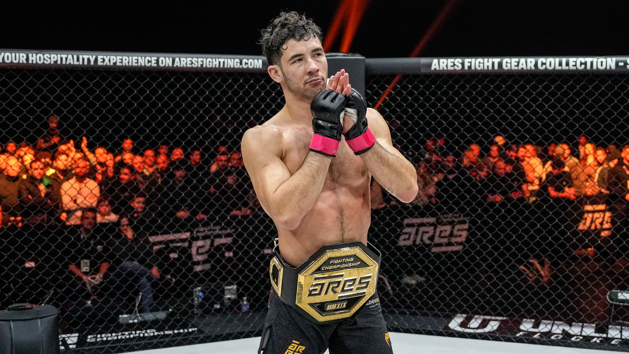 UFC PARIS 2025: QUI EST AXEL SOLA, LA SURPRISE FRANÇAISE DE DERNIÈRE MINUTE QUI VIENT DE SIGNER À L'UFC