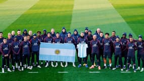 Les joueurs du PSG rendent hommage à Maradona le 26 novembre 2020
