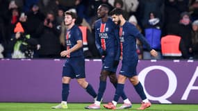  Joao NEVES, Randal KOLO MUANI et Marco ASENSIO