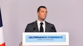 Jordan Bardella, président du RN, lors d'une conférence de presse lundi 24 juin 