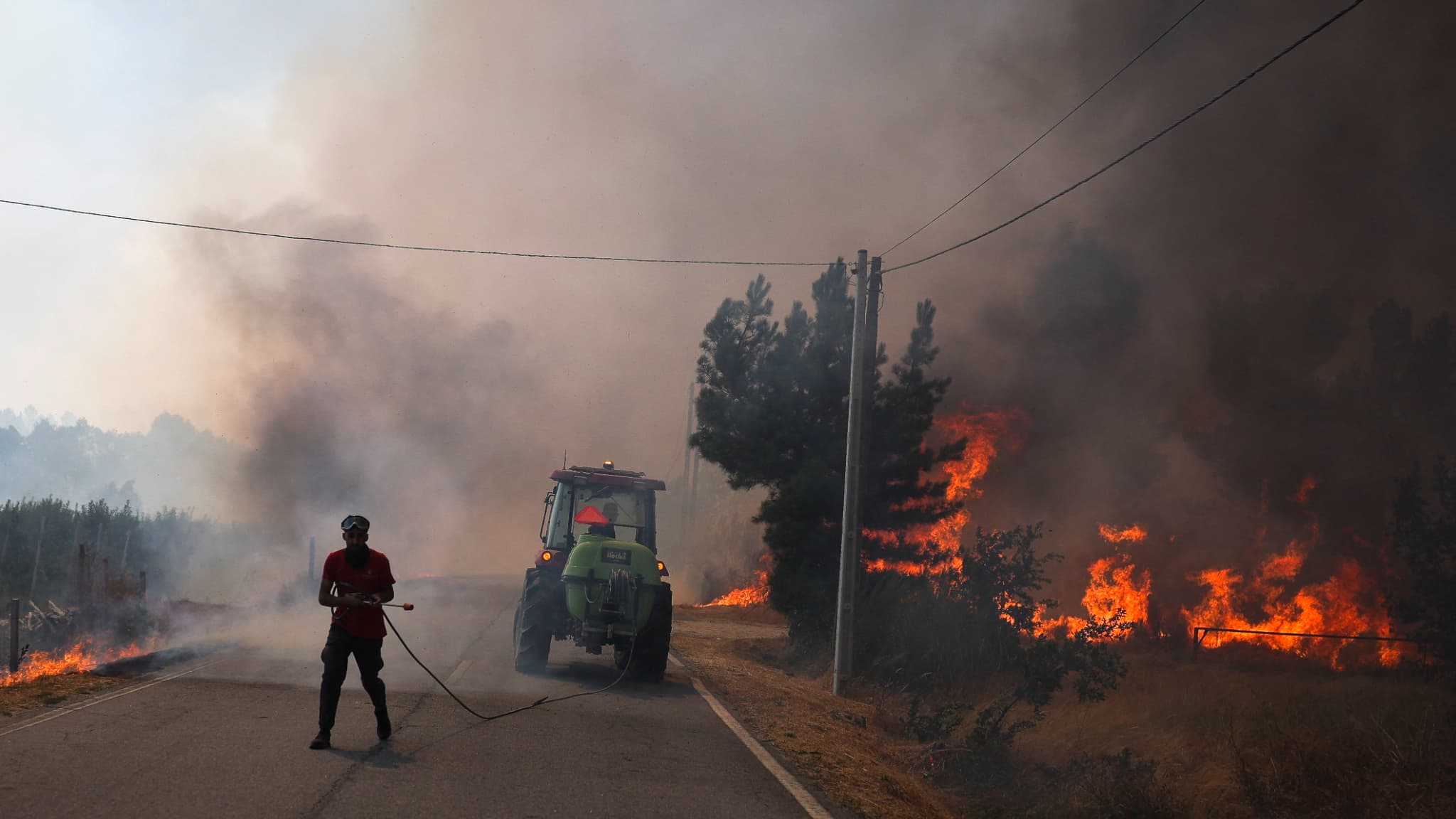 UN POMPIER MEURT EN COMBATTANT UN INCENDIE AU PORTUGAL