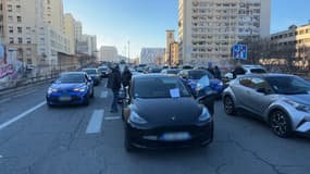 Opération escargot sur l'A7 à Marseille