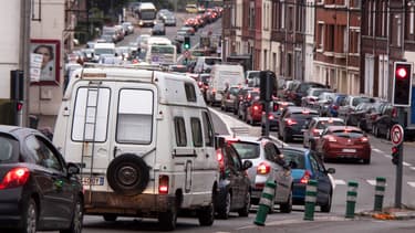 Pour deux travailleurs sur trois, le bureau se situe en dehors de la commune où ils vivent.
