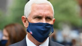 Mike Pence assiste masqué à une cérémonie de commémoration des victimes du 11 septembre , à New York, le 11 septembre 2020
