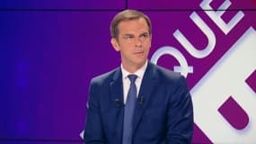 Olivier Véran, porte-parole du gouvernement, est l'invité de "BFM Politique", le 1er octobre 2023.