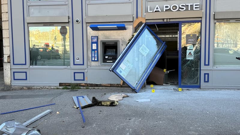 Une Banque postale attaquée à Lyon, un distributeur de billets arraché avec un fourgon