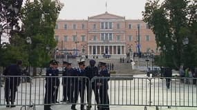 Quatre hommes ont été arrêtés à Athènes, samedi 17 janvier, dans le cadre de l'enquête sur la cellule jihadiste démantelée en Belgique. 