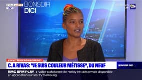 Dans sa chanson "Je suis couleur métisse", Carolina Rivas, revient sur le racisme qu'elle a subi