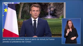 Emmanuel Macron "veut croire" à la "sortie de l'épidémie" pour 2022