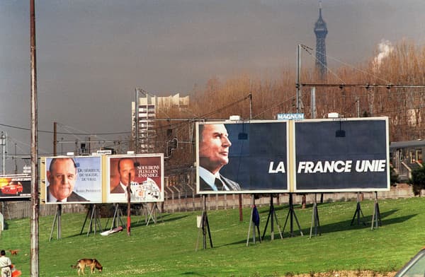 L'affiche de campagne de François Mitterrand en 1988, "La France unie", a le génie de l'évidence, même si Jacques Pilhan la jugera "conformiste" L'affiche de campagne de François Mitterrand en 1988, "La France unie", a le génie de l'évidence, même si Jacques Pilhan la jugera "conformiste"