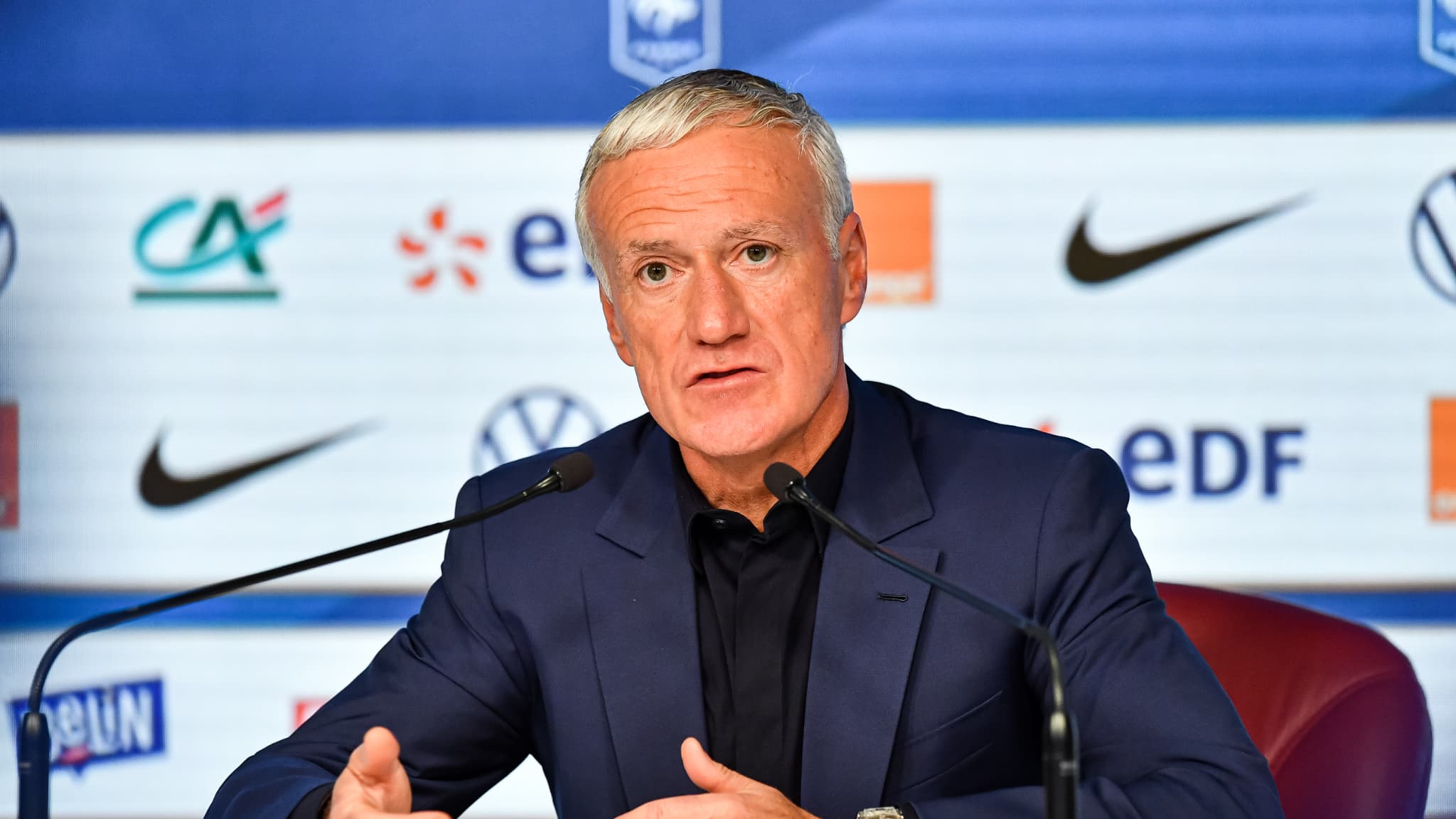 Śledź konferencję prasową Deschamps