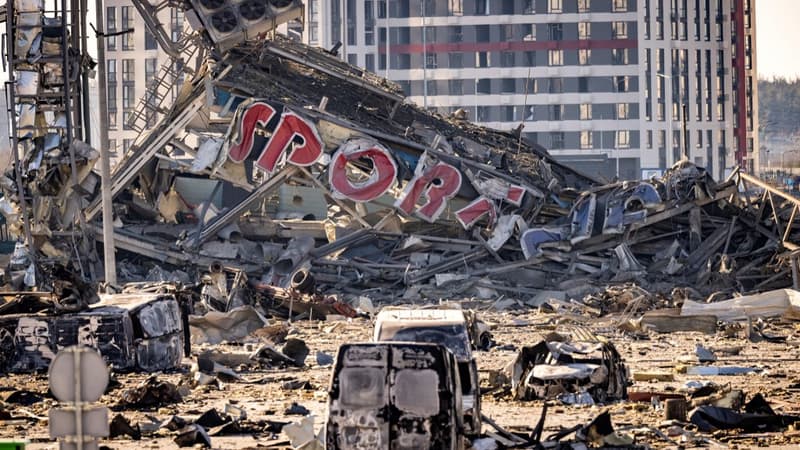 Le centre commercial de Kiev détruit par une frappe russe dans la nuit de dimanche à lundi 21 mars.