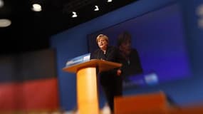 Angela Merkel a obtenu sans problème un cinquième mandat de deux ans à la tête de l'Union chrétienne-démocrate (CDU). Lors du congrès réunissant les délégués de sa formation à Karlsruhe, la chancelière allemande les a exhortés à ne pas tenir compte des so