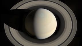 Une image de Saturne et ses anneaux du 18 octobre 2013, créée à partir d'images de Cassini.