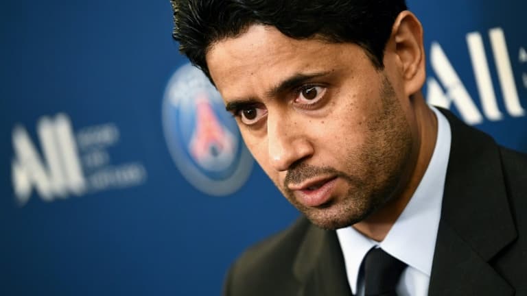Le président qatari du Paris Saint-Germain, Nasser Al-Khelaïfi, répond aux questions d'un journaliste, le 22 février 2019 au Parc des Princes