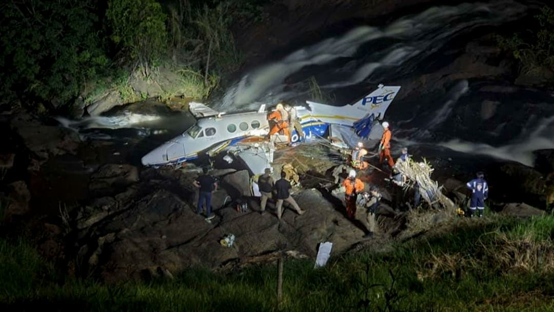 Le crash d'avion qui a coûté la vie à la chanteuse brésilienne Marilia Mendonca le 6 novembre 2021. Le crash d'avion qui a coûté la vie à la chanteuse brésilienne Marilia Mendonca le 6 novembre 2021.