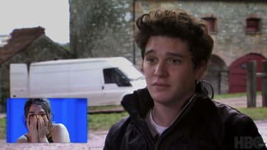 Maisie Williams amusée de voir Kit Harington au début de la série