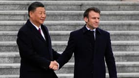 Emmanuel Macron et Xi Jinping à Pékin le 6 avril 2023.