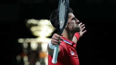 La joie du Serbe Novak Djokovic qui envoie la Serbie en demi-finale de Coupe Davis