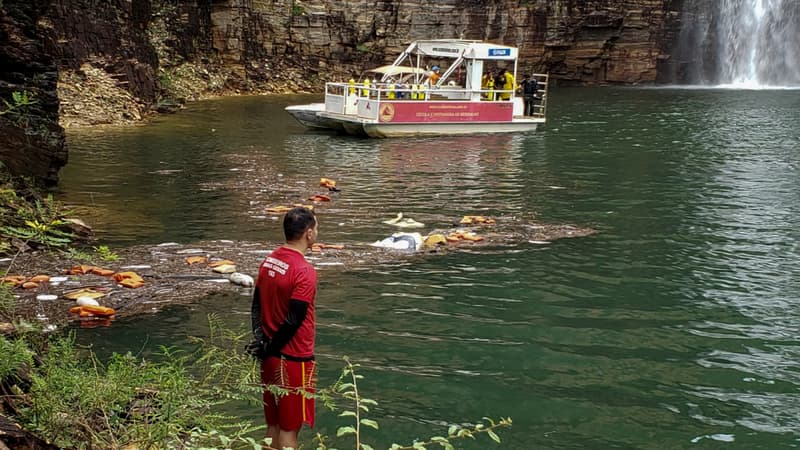 Effondrement d'une falaise au Brésil: le bilan s'alourdit à au moins 7 morts et 3 disparus