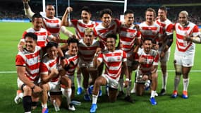Les héros japonais après leur exploit contre l'Irlande