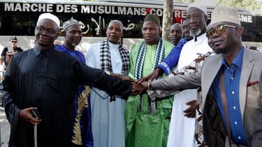 Ils n'étaient qu'une trentaine samedi au départ des Champs-Elysées mais ils espèrent "lancer un mouvement d'ampleur en Europe"