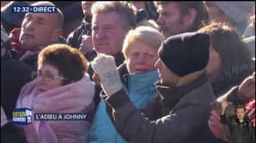 La chanson "Marie" jouée avant l'arrivée du cercueil de Johnny à la Madeleine 